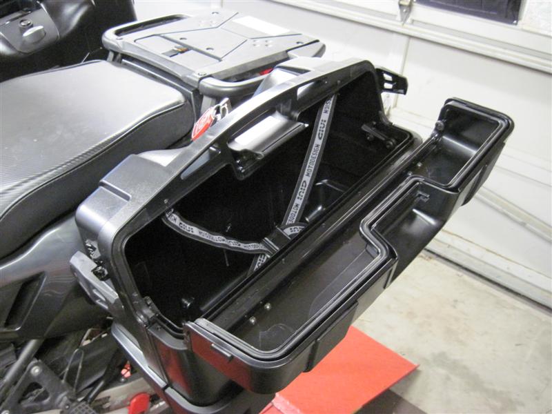 Givi Cases 005 (Medium).jpg