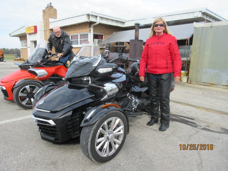 2016 CamAm Spyder F-3 Limted...6,300 miles...Susan H....(town?)