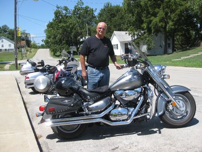 2007 Suzuki C90T....23,000 mi....Tom F....Gravois Mills, MO....8/11  &quot;note the auxiliary fuel tank&quot;