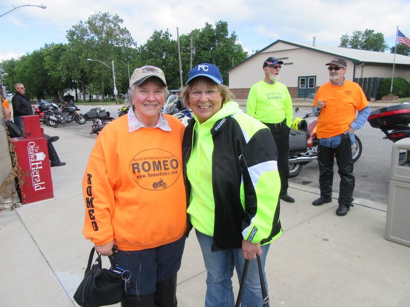 Connie brought a new friend to lunch today. She rides a Can-Am too, Barbara is a newly retired teacher.  If she's a friend of Connie's then she's definitely a keeper!  Welcome Barbara, we hope you make this your regular Wednesday lunch appointment!