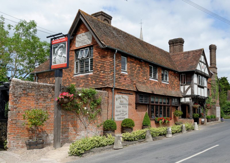 King Henry VIII pub in Hever