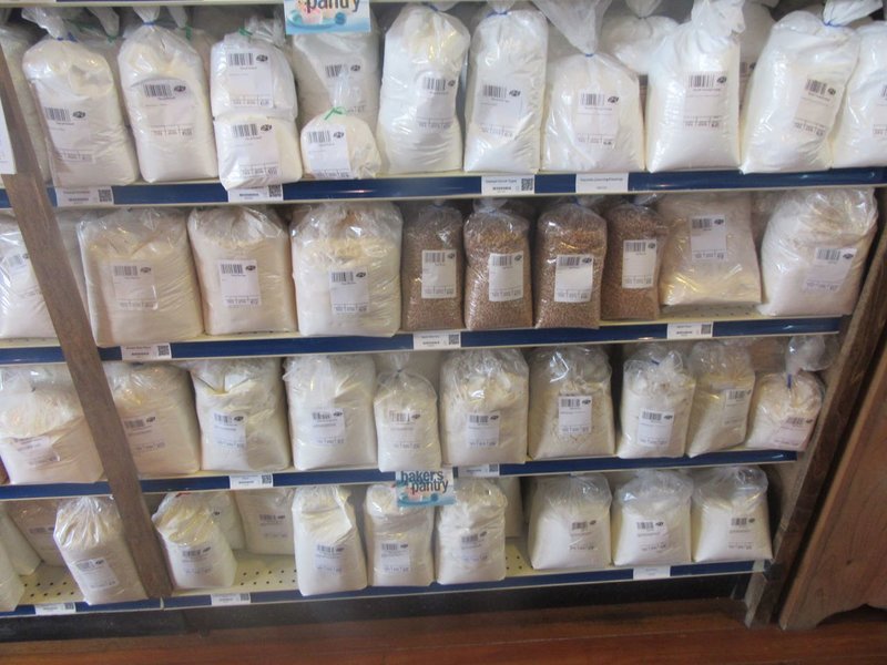 WHO KNEW THERE WERE THIS MANY KINDS OF FLOUR!!??