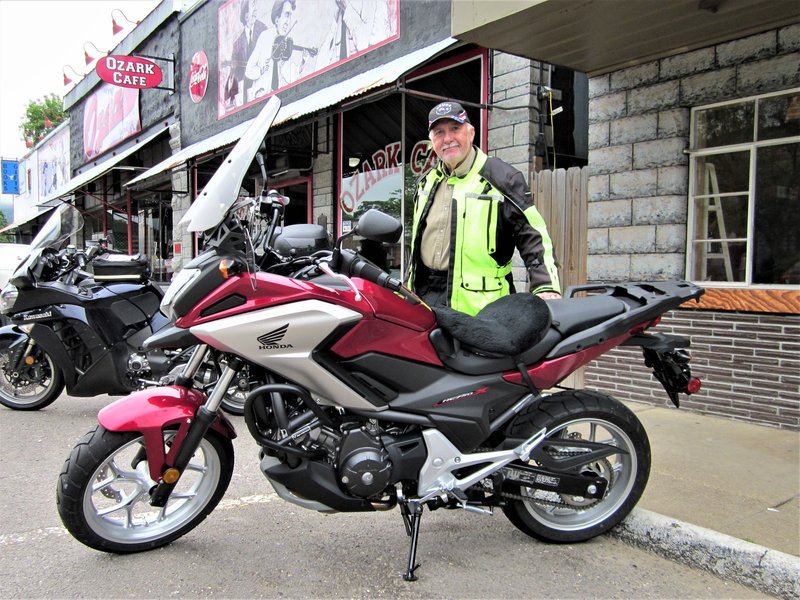 Leo's new (to me) 2018 Honda NC750X--65 mpg !