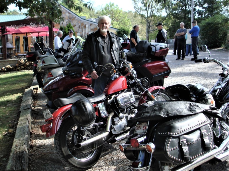 Joey and his &quot;79 1000 Sporster with straight pipes (music!)