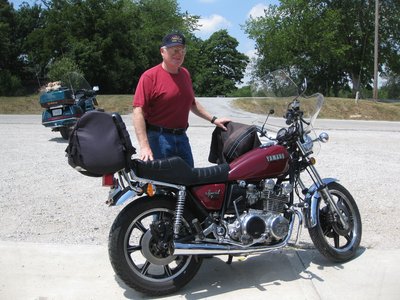 Louisburg Lucille's 053.JPG (54.16 KiB) Viewed 19892 times 1978 Yamaha XS750 Special...38,000 miles...Bonn F. 6.19.12