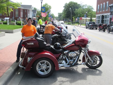 Wanda and a whole lotta trikes in front of Chops.