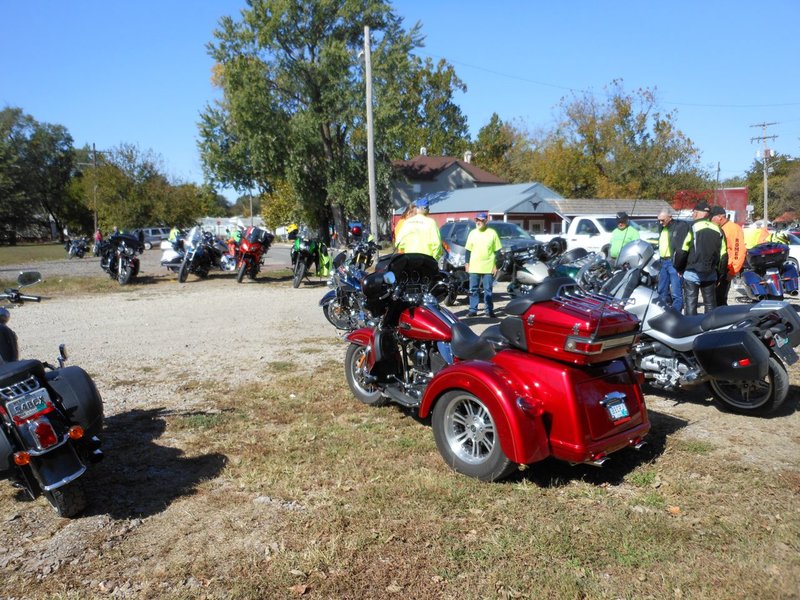 This picture was taken after quite a few had already left.  We pretty much surrounded the Saddlehorn Cafe.