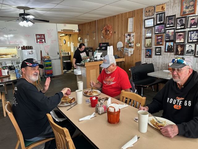 Swanee, our EK Romeo historian, explaining the last time he remembered us being in Eskridge in the olden days.