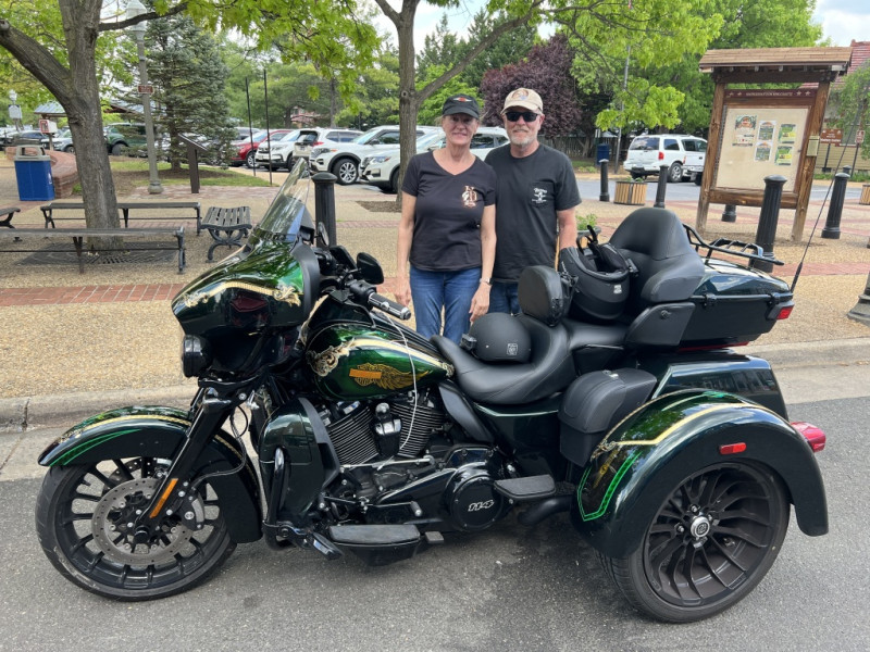 c005iimage.jpg (395.04 KiB) Viewed 1339 times Cherrie & Red Harley Trike