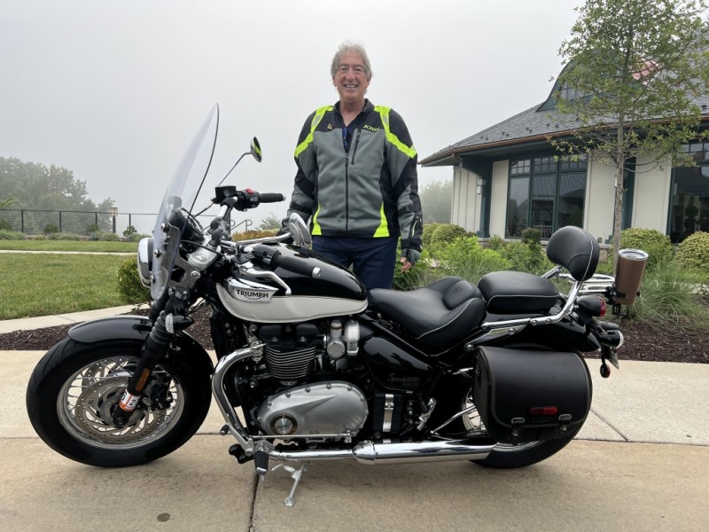 a005iimage.jpg (315.56 KiB) Viewed 407 times Albert and his "new to him" Triumph