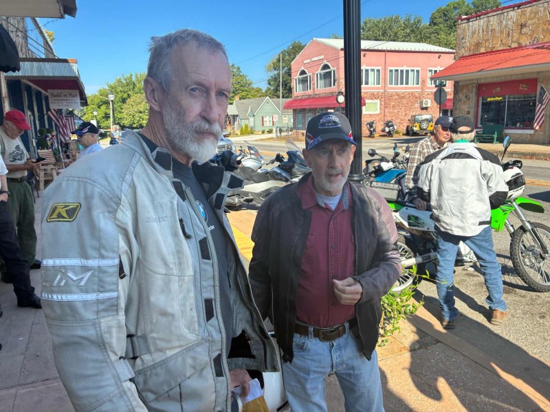 Mr. Jim Eickman and our very own Mike Rowland. Two really great men. Couple Mountain View boys in the background .. Roger Parsons and possibly Tommy or Jimmy.
