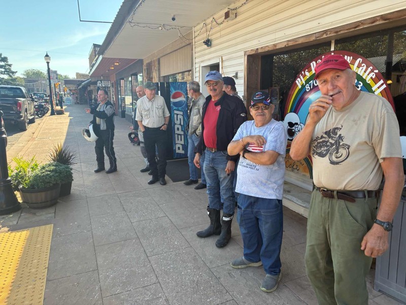 Everyone was letting their food settle before getting back on the bikes. A special shoutout to Leo who covered my breakfast. He gets free pie for life now .. not just cherry either.