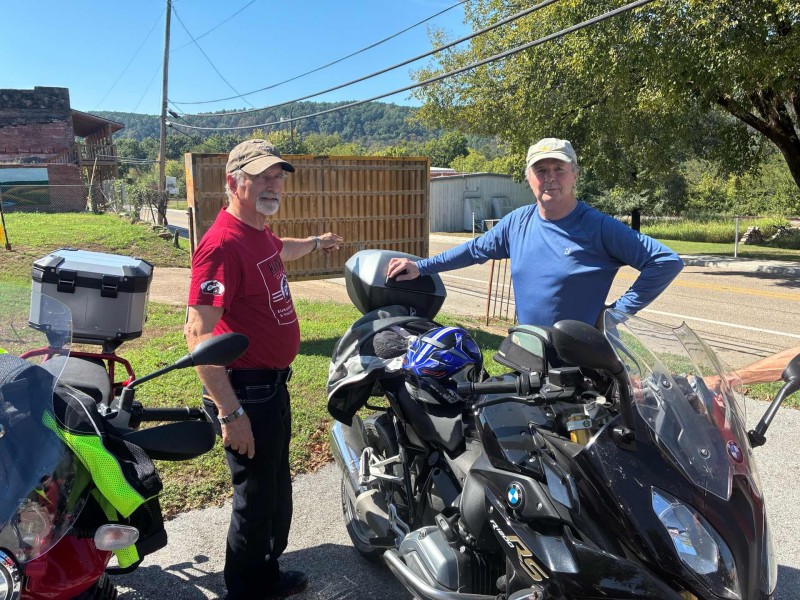 Johnny and Roger. Nice BMW Roger. Heck of a deal. You wanna sell it ? Just teasing. Very happy with my 4 bikes.
