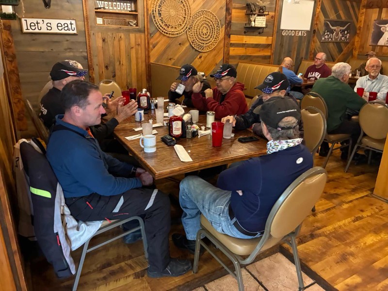 Those that could behave for 50 minutes sat at the big table. We had Scott Merryman (thanks for making the trip), Mr. John Hamilton, Mike (soon to be Six or Seven Bike Mike) Rowland, Sir Don Shepard, Mark Smith, Ed (taking picture) Burger, Reverend Neil Smith and Mr. Leo (our team Dad) Clegg.